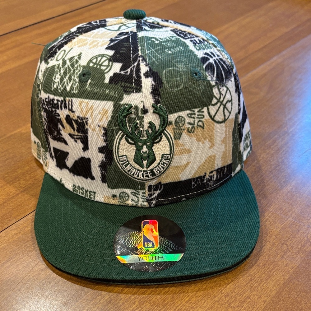 NBA Milwaukee Bucks Green and White Kids Hat